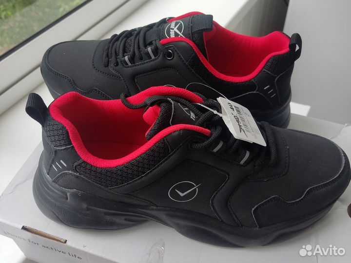 Кроссовки для подростка 40 размер. Новые
