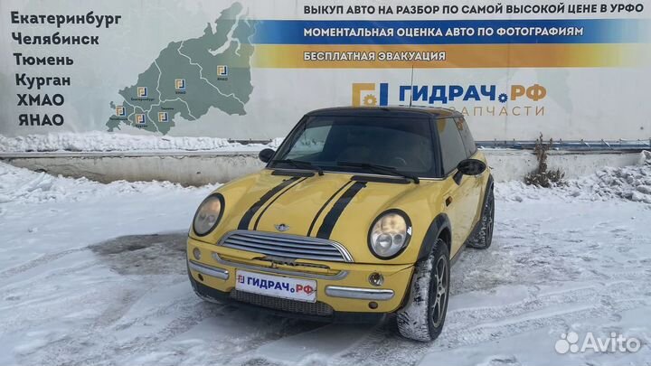 Накладка декоративная на торпедо левая Mini Cooper