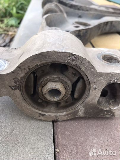 Передние рычаги golf 6