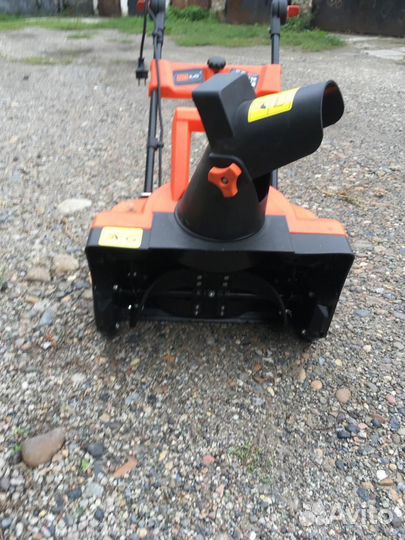 Снегоуборщик электрический