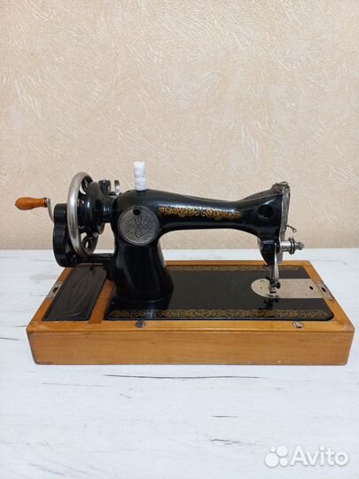 Швейная машина подольск 1м