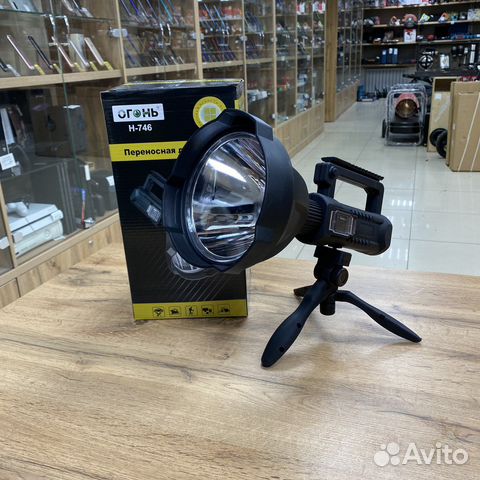 Ручной фонарь-прожектор Огонь Н-746