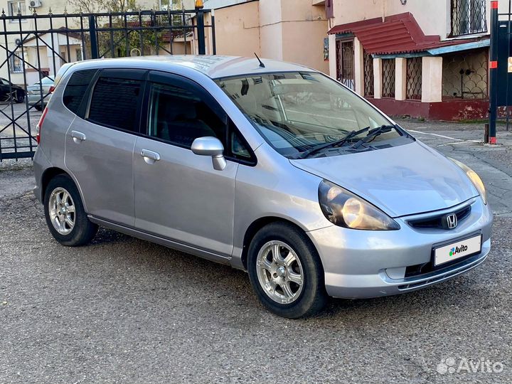 Honda Fit 1.3 CVT, 2001, 185 000 км