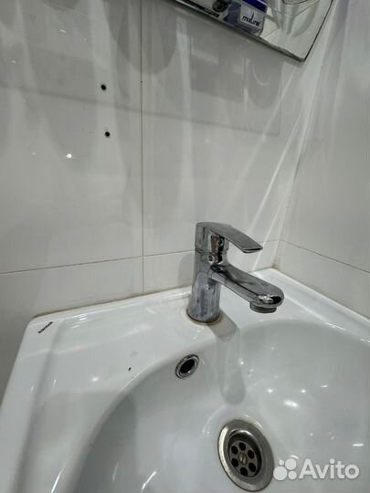 Раковина с тумбой