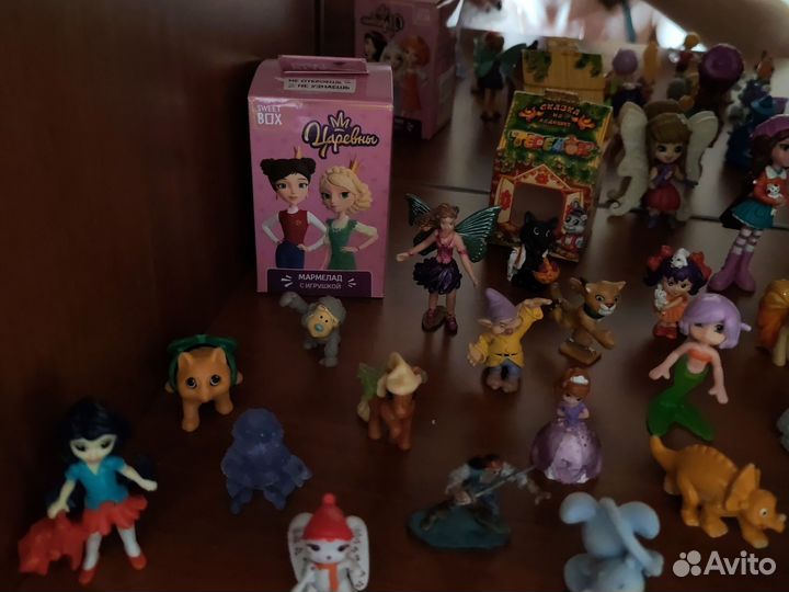 Игрушки из киндера и ландрин