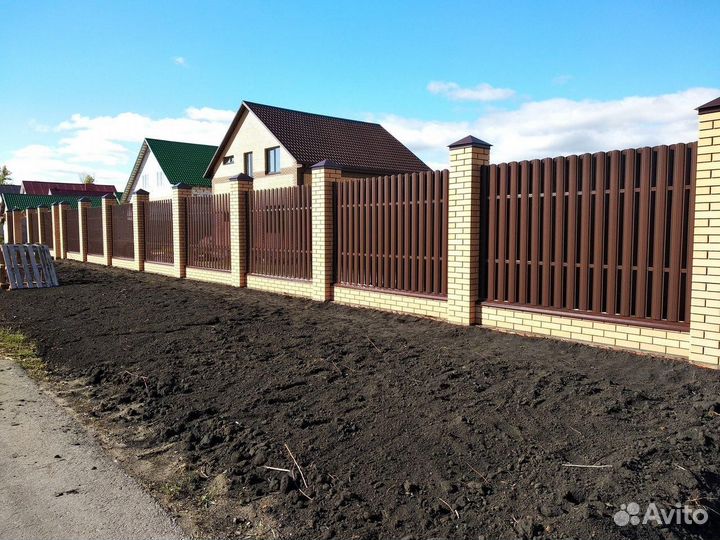 Заборы из профнастила для дачи