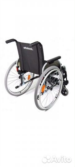 Кресло-коляска для инвалидов с ручным приводом