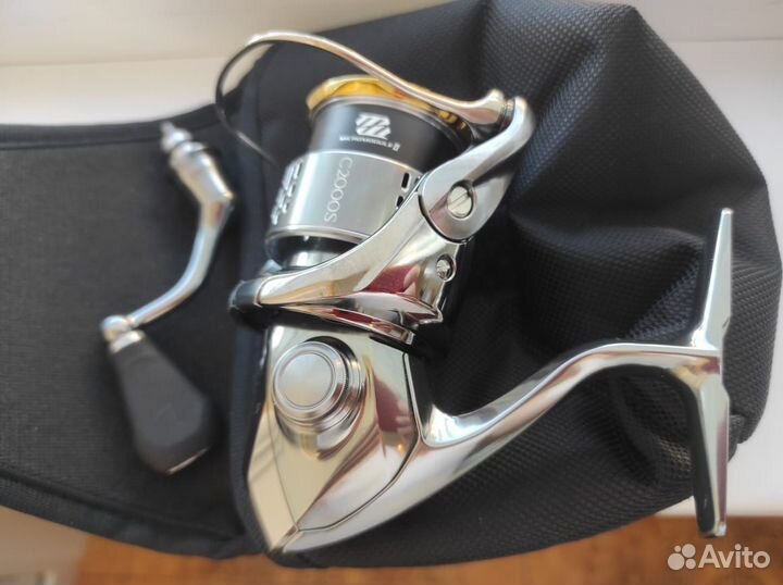 Катушка shimano 18 stella c2000s