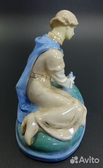 Статуэтка Иванушка и лягушка фарфор Гжель СССР