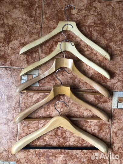 Вешалки плечики деревянные