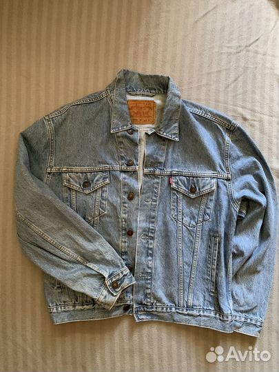Джинсовая куртка levis