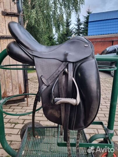 Седло выездковое