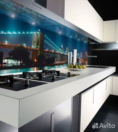 Стеклянный фартук для кухни