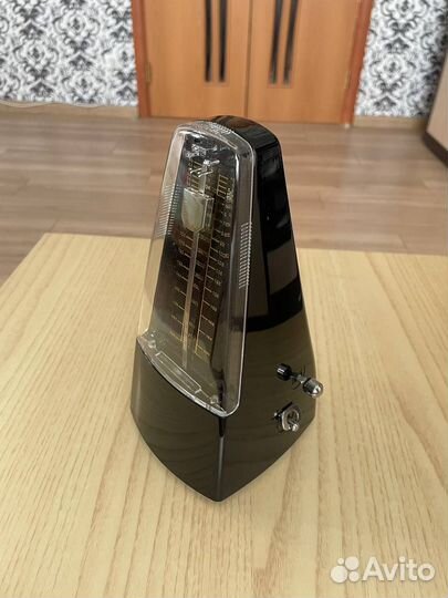 Метроном механический