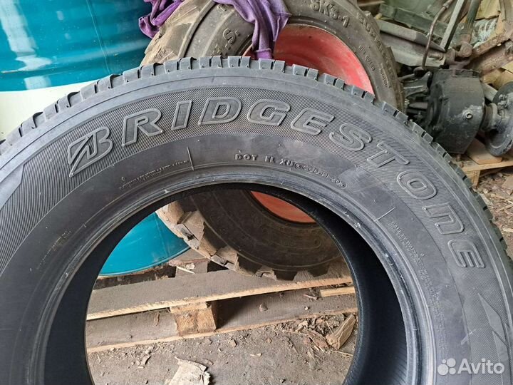 Bridgestone B250 285/60 R18