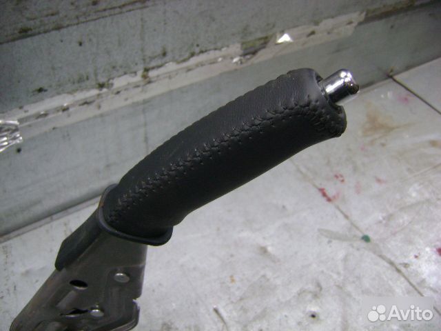 Рычаг стояночного тормоза Lexus LX570