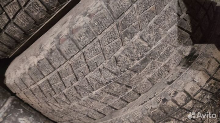 Bridgestone Blizzak DM-V1 225/65 R18 и 235/65 R18