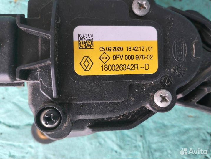 Педаль газа Renault Logan 2