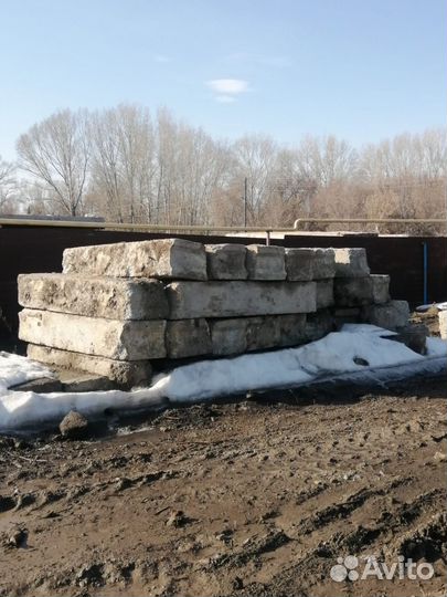 Продам блоки фундаментные (фбс)