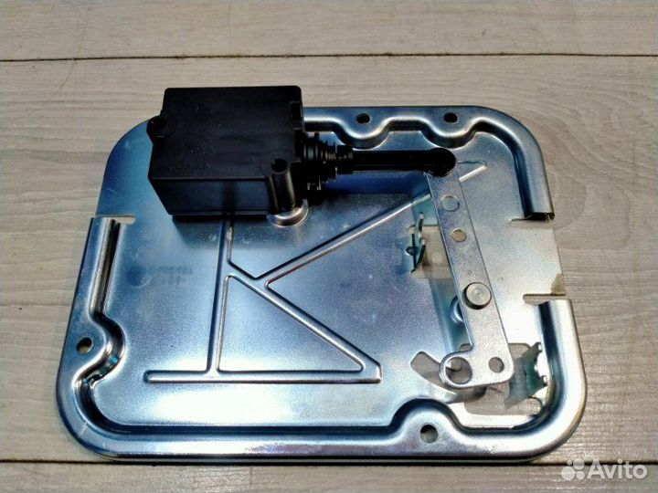 Замок крышки багажника Bmw X5 E53 M54B30 01/2004