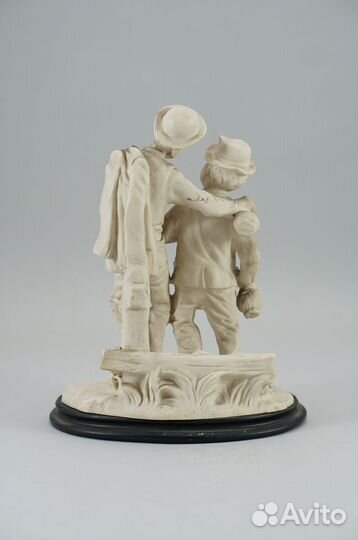 Скульптура «Закадычные друзья»