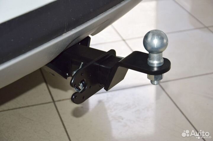 Фаркоп DW Hover H3 / H5 с 2010 Сертиф. Установка