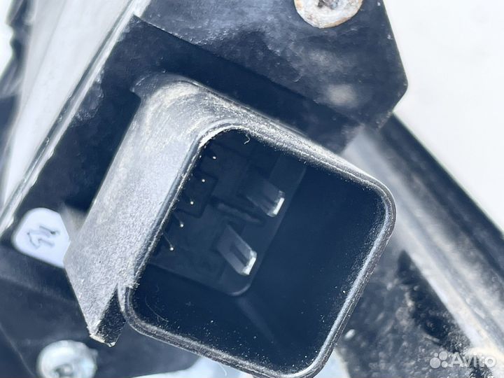 Стеклоподъемник левый передний Opel Astra J