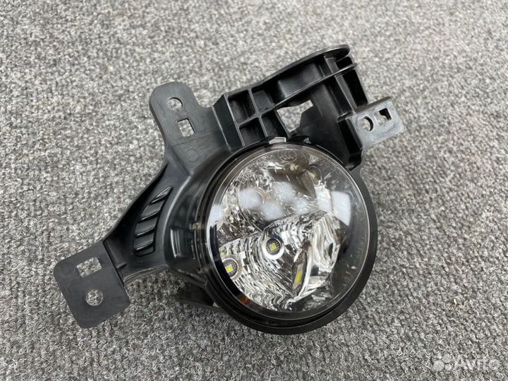 Фара противотуманная передняя правая Porsche
