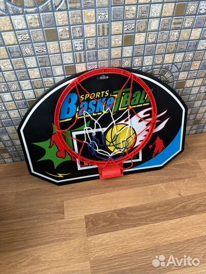 Детское баскетбольное кольцо и мяч