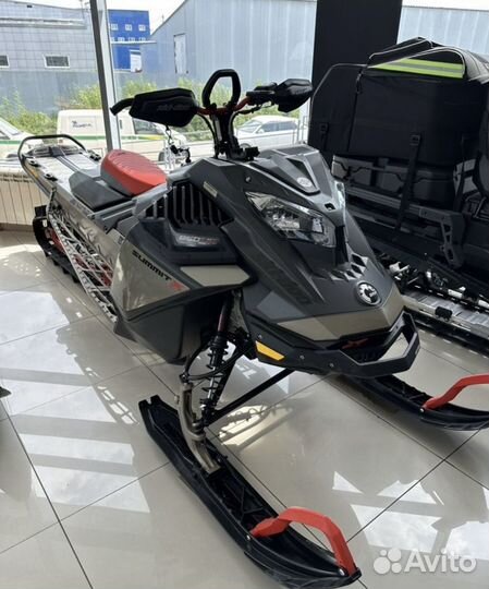 BRP Ski-Doo Summit 154 Turbo