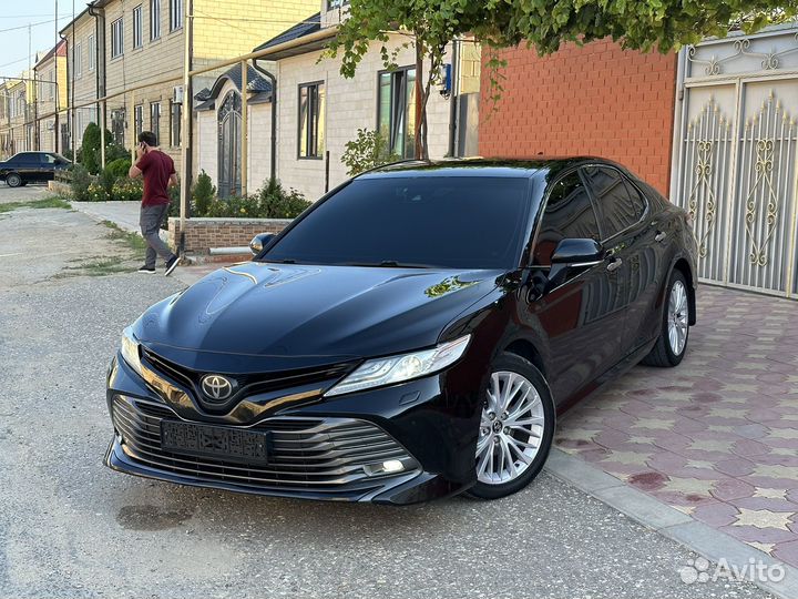 Toyota Camry 2.5 AT, 2019, 210 000 км