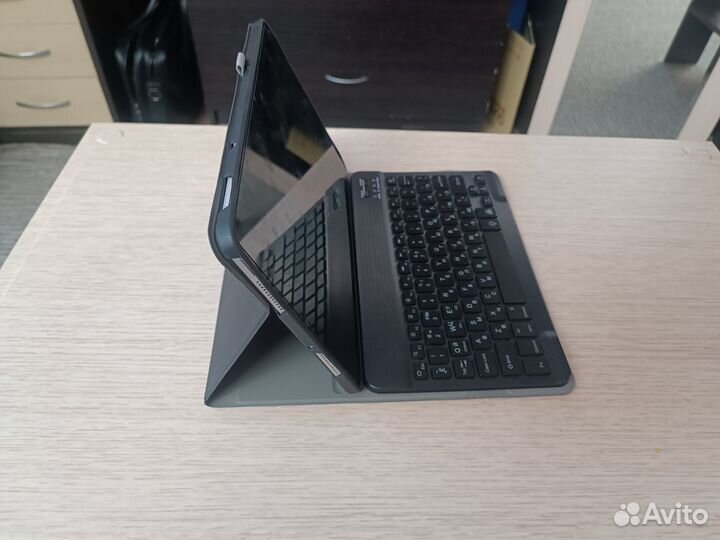 Чехол с клавиатурой pad 5