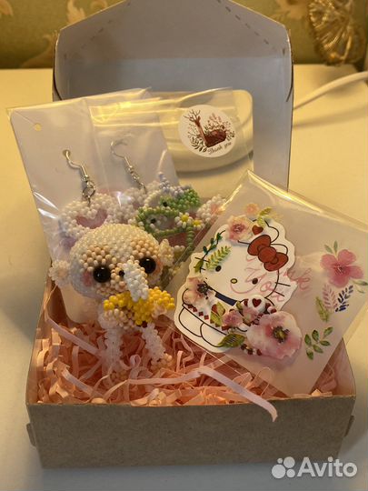 Набор амигуруми и украшений из бисера