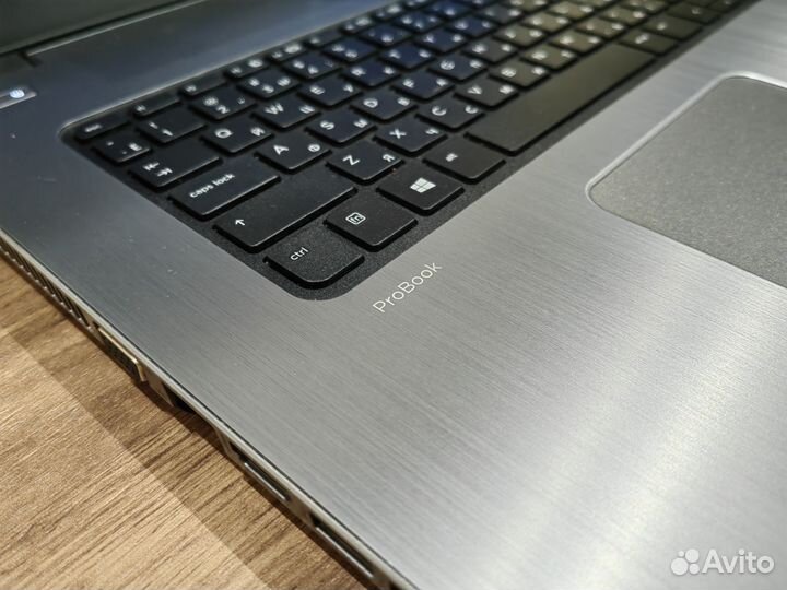 HP i7 / 17.3 дюйма / 8 gb / SSD 256 gb