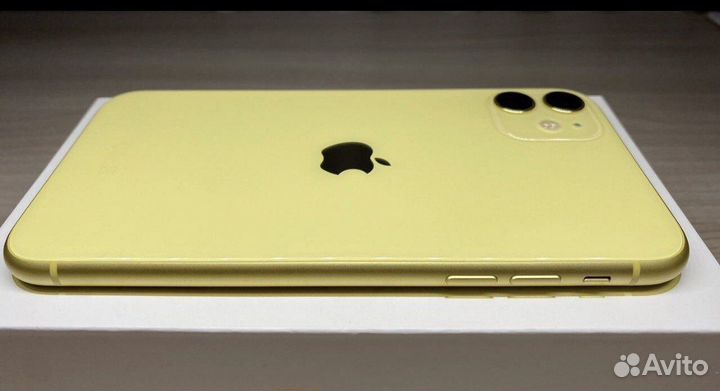iPhone 11, 64 ГБ