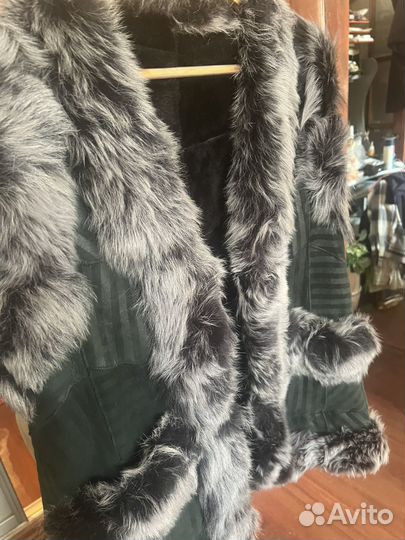 Меховая жилетка