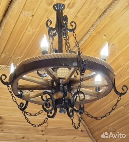 Люстра из колеса телеги