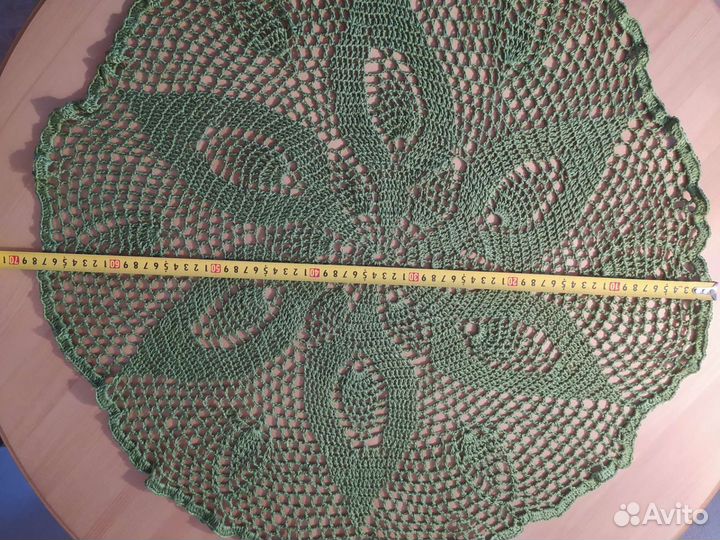 Вязаная салфетка
