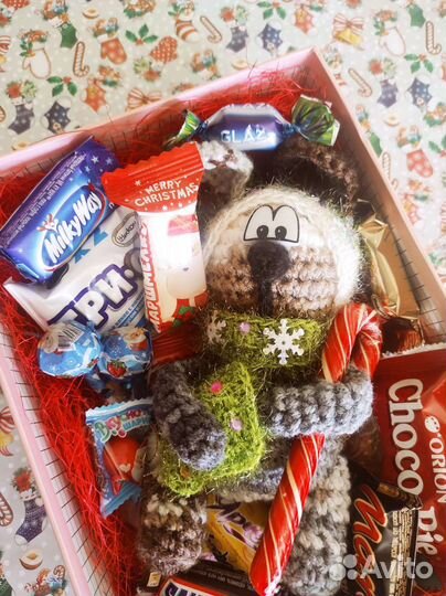 Подарочный бокс с вязаной игрушкой. Заяц или кот