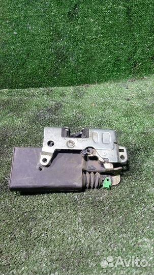 Замок двери передней левой Renault Logan