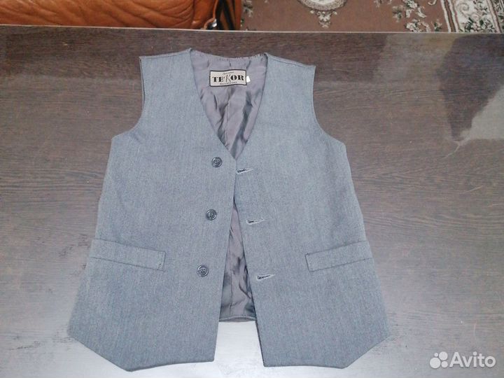 Жилет школьный