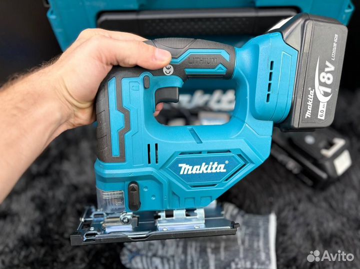 Лобзик аккумуляторный Makita 18V