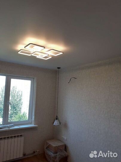 Натяжной потолок в спальне 12 метров