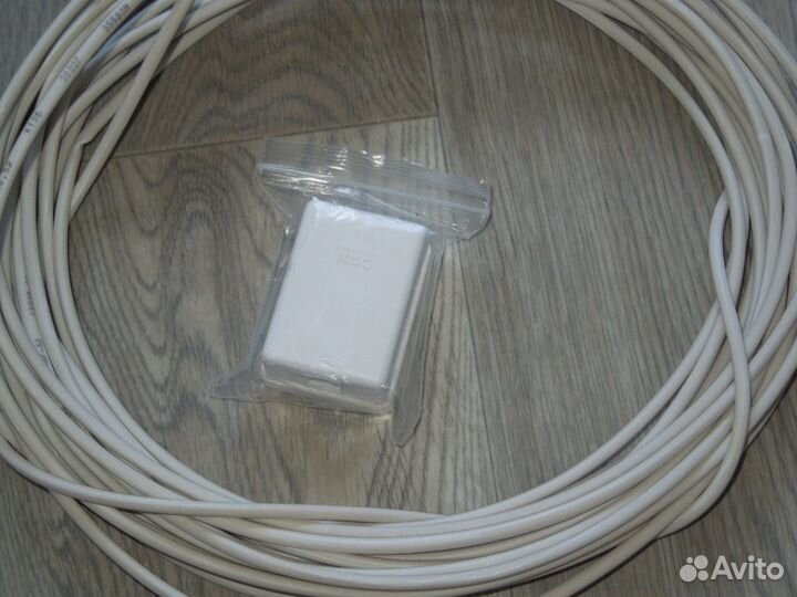 Телефонный кабель 11м+розетка