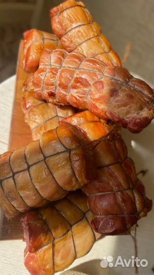 Мясные деликатесы горячего копчения