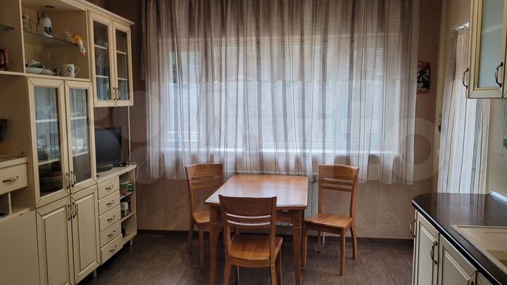 Дом 207 м² на участке 4 сот.