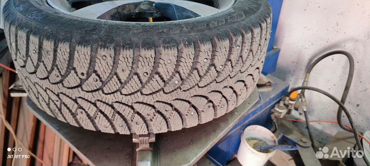 Bfgoodrich G-Force Stud 205/55 R16