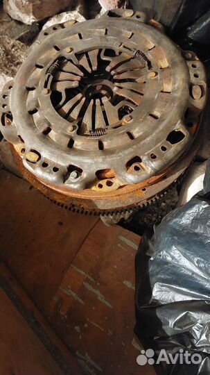 Маховик с сцеплением и корзинкой