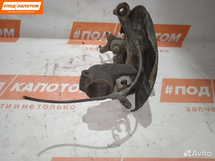 Кулак передний левый Volkswagen Golf 5 2009