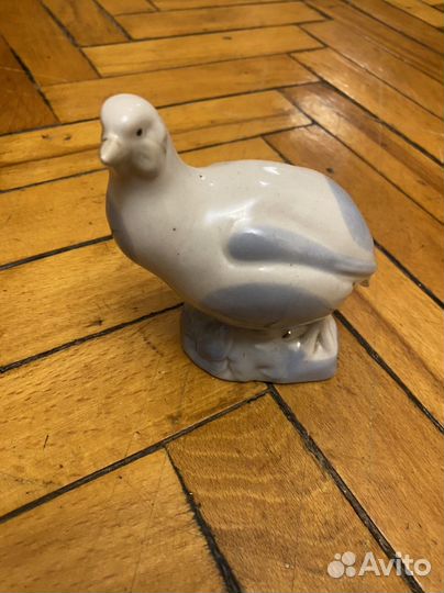 Статуэтки СССР фарфоровая голубь